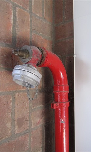 Bouwstad voert voor een woningcorporatie brand- veiligheidsinspecties uit voor diverse wooncomplexen.